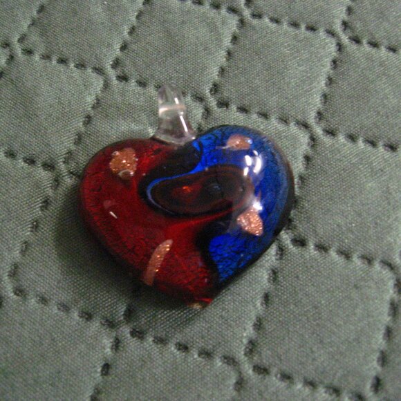Glass Hand Made Vintage 1980's Beautiful Heart Pendant - Picture 5 of 7